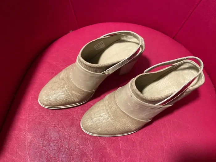 Sabot à talons en cuire taille 37 - photo numéro 4