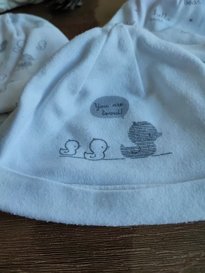 Lot de 3 petits bonnets blancs - photo numéro 2