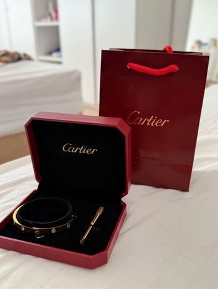 Bracelet Cartier Love plaqué or jaune
