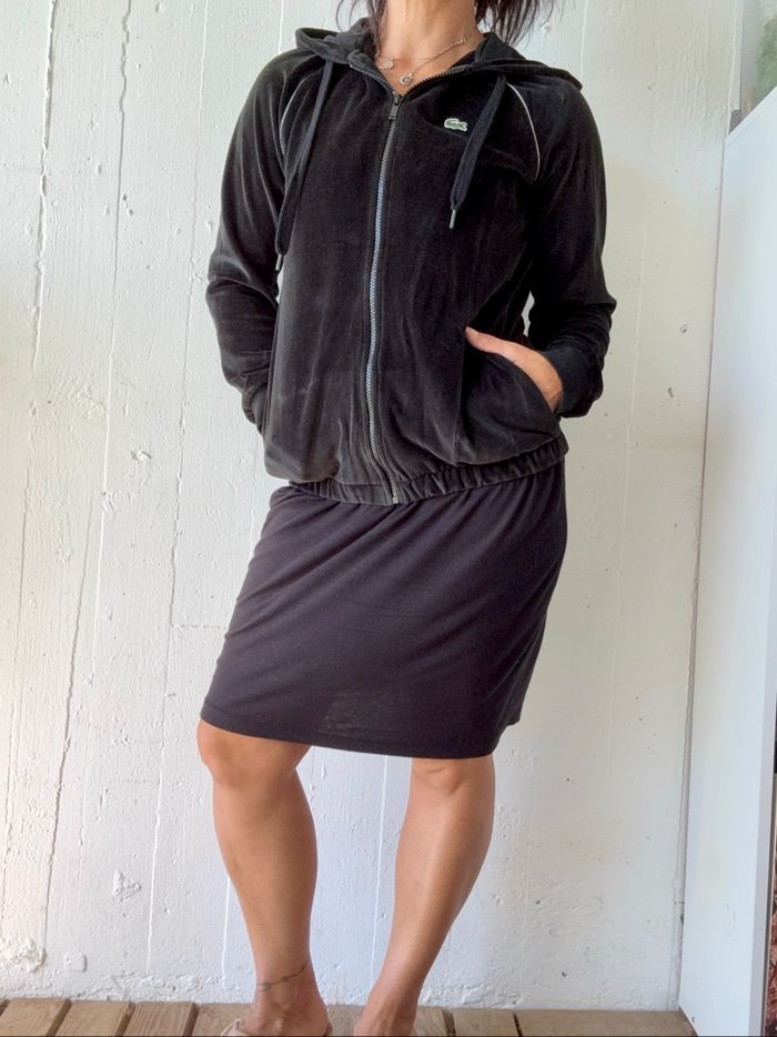 Veste à capuche Lacoste Sport vintage de couleur noire. Taille 40 (équivalent à une taille 38 européenne). - photo numéro 4
