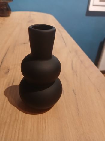 Vase noir