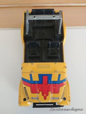Bburago Pirreli 1/24 Jeep jaune yellow siem car Burago