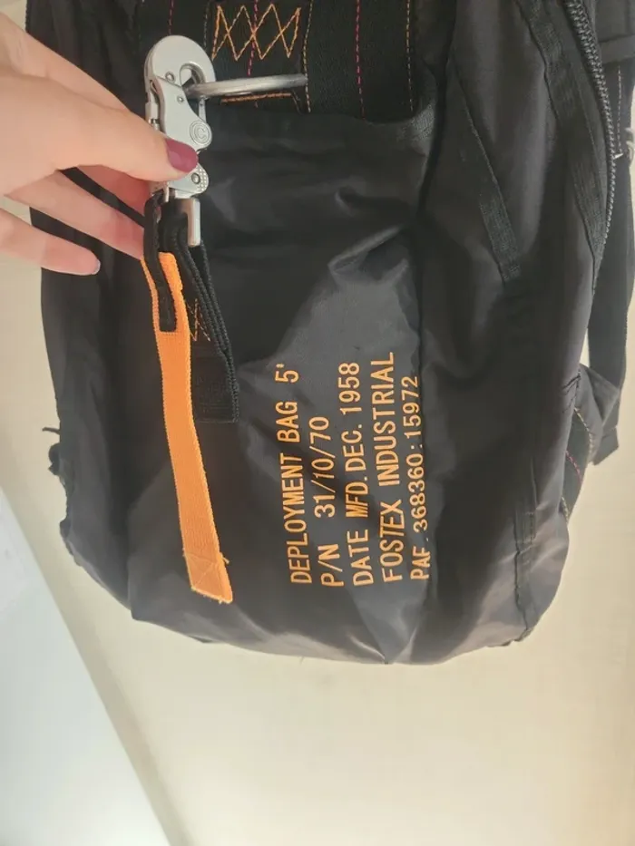 Sac à dos en toile parachute noir et orange - photo numéro 2