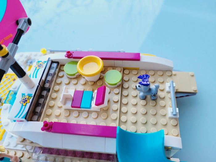 Lego friends superbe catamaran de luxe 41317 - photo numéro 10