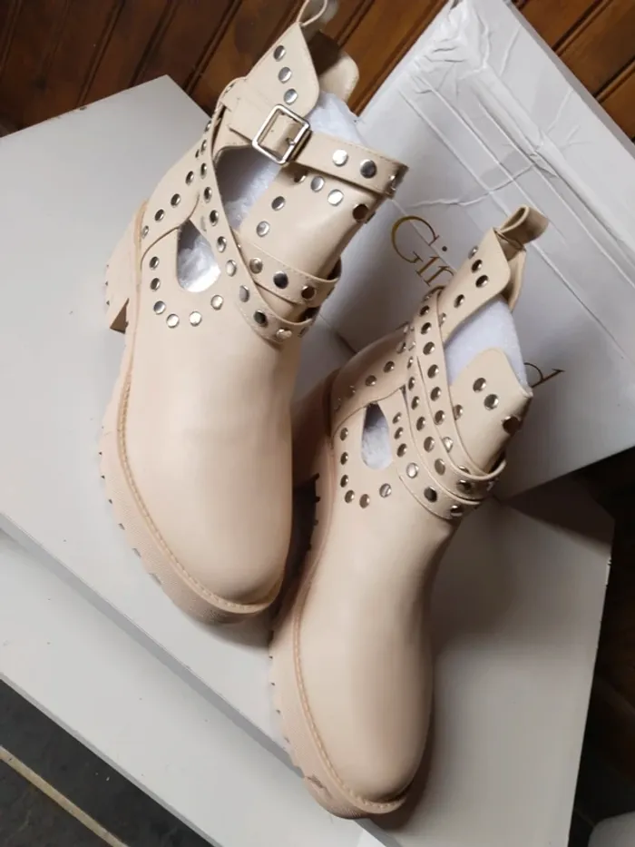 Jolies bottines femme de marque Girlhood pointure 40 - photo numéro 4