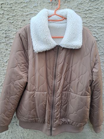 Manteau réversible t40/42 peut convenir à du 16 ans