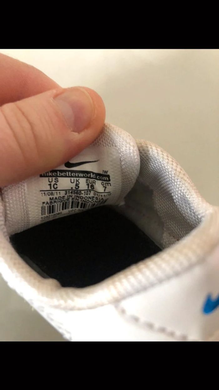 Basket Nike bébé taille 16 - photo numéro 5