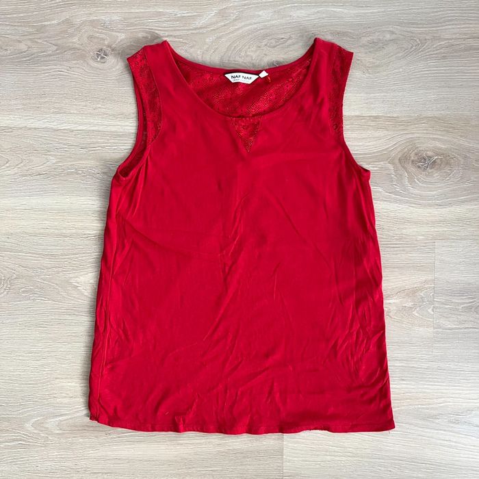 Haut rouge à dentelle Naf Naf