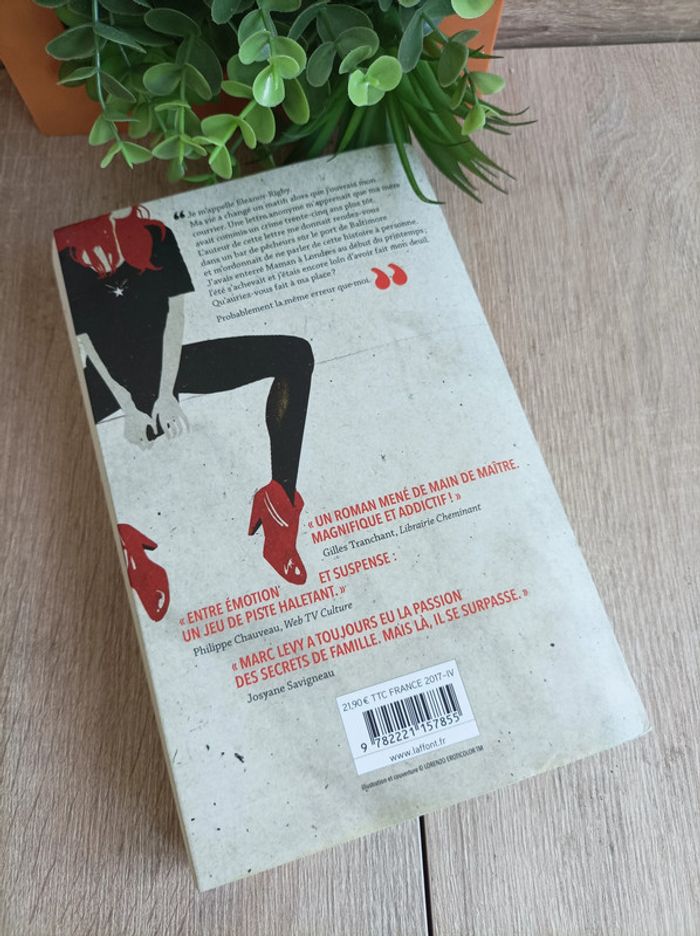 Livre La dernière des Stanfield Marc Levy - photo numéro 3