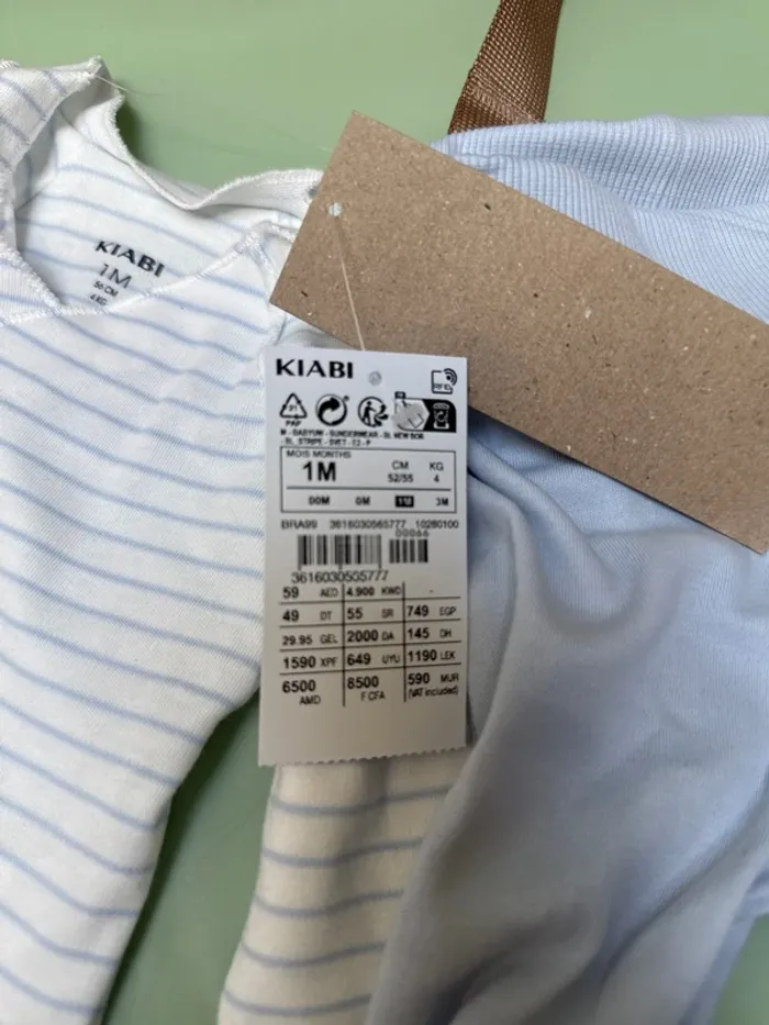 ensemble kiabi neuf 1 mois - photo numéro 2