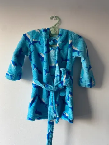 Peignoir requin 18-24 mois