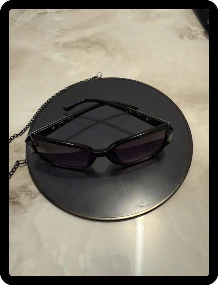 Lunette de soleil noire/rose - photo numéro 3