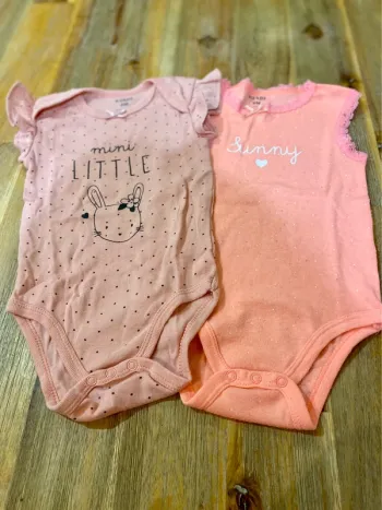 Lot de 2 bodys manche courte