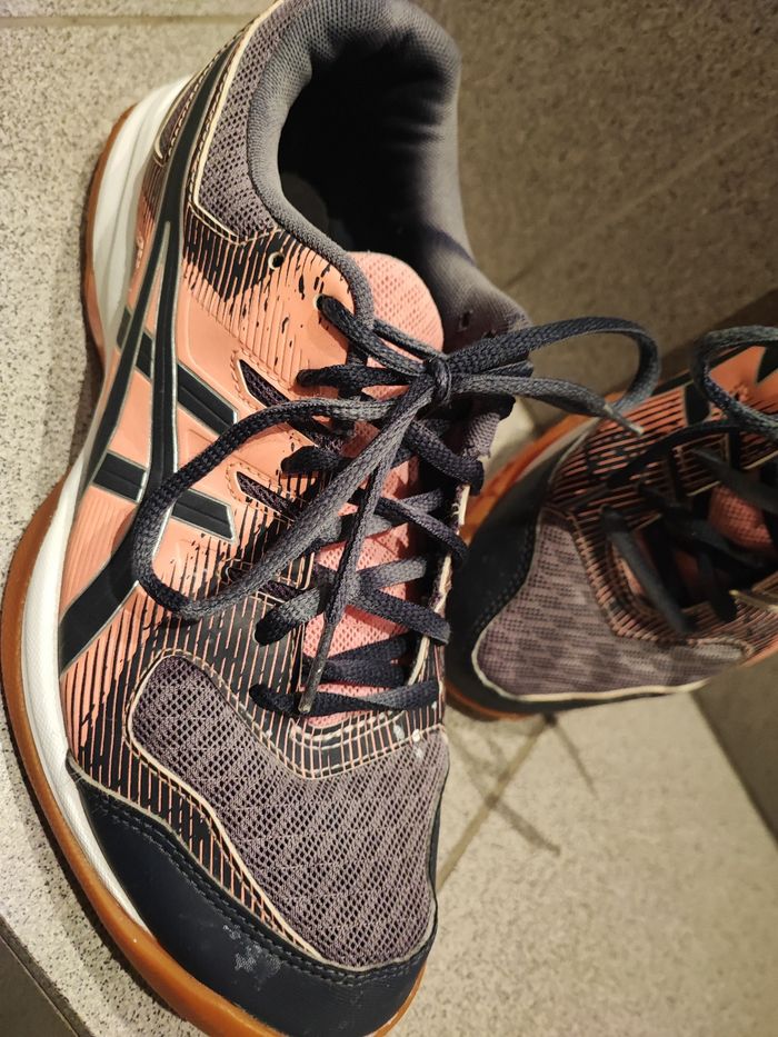 Basket Chaussures de volleyball, badminton pour femmes ASICS Gel-Rocket 9 pointure 40 - photo numéro 2