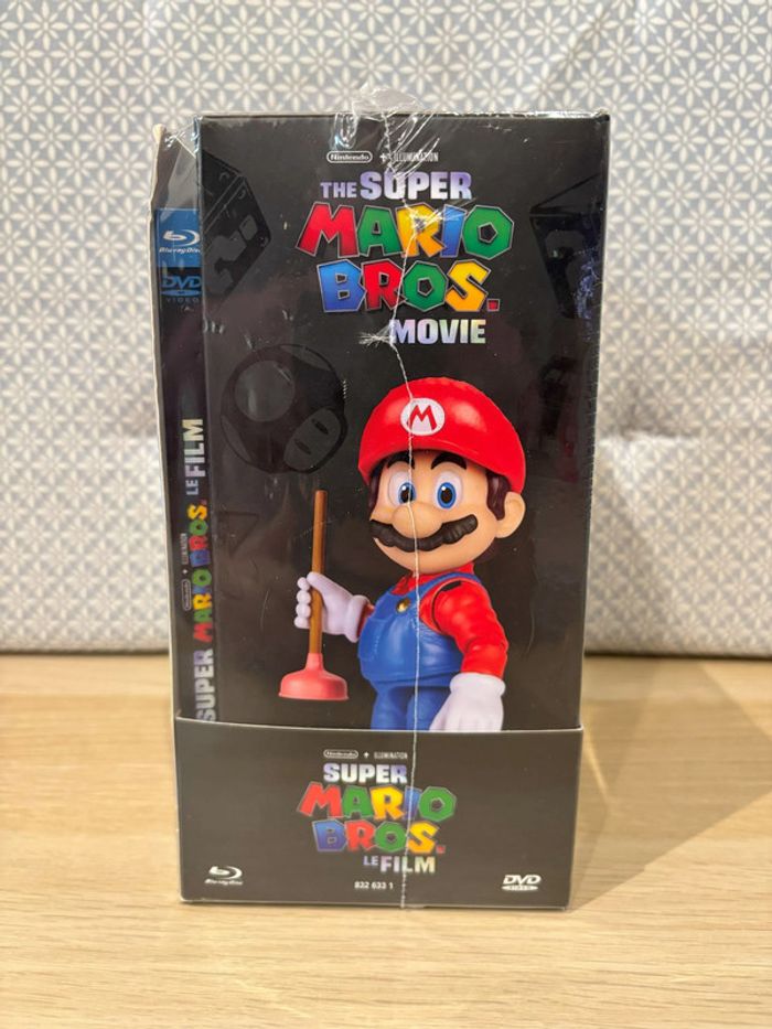 Figurine Mario + Blu Ray + DVD "Super Mario Bros, Le Film" - photo numéro 3