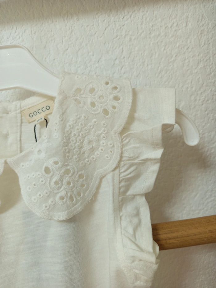 Blouse blanc cassé avec col claudine broderie anglaise Gocco 3 / 4 ans neuve avec étiquette - photo numéro 3