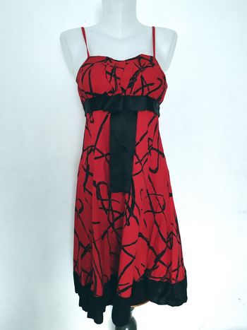 Robe rouge et noire à motifs Taille S Style Y2K /  Gothique Chic Made In France