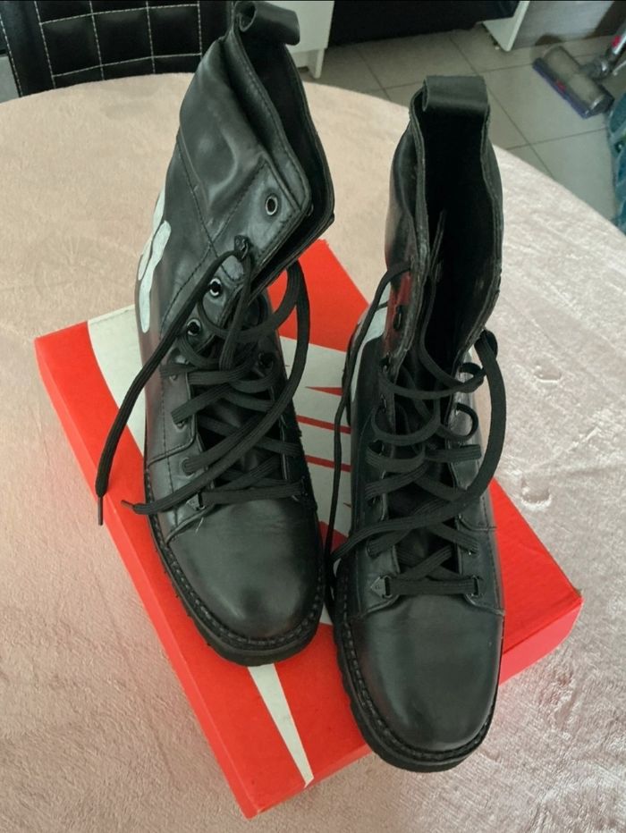Bottes Karl Lagerfeld Homme – Taille 40 – Semelle Vibram - photo numéro 2