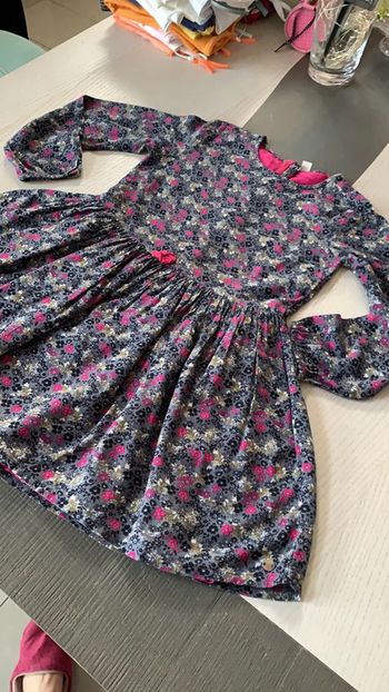 Robe grise fleurie 8/9 ans Esprit