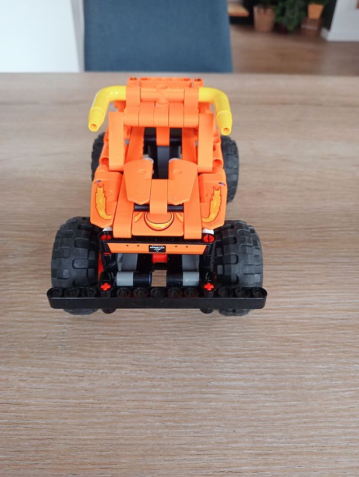 Légo 42135 Technic  Monster Jam " El Toro Loco" - photo numéro 2