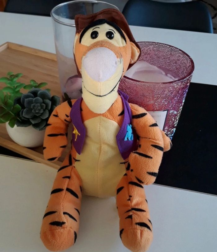 Péluche Disney Tigrou habillé🌿🎁 - photo numéro 3