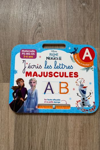 J’écris les lettres majuscule