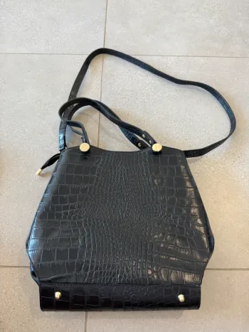 Sac à main et bandoulière en cuir, très bon état, 35*29cm