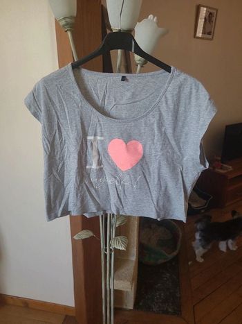 Top ou tshirt court taille 42