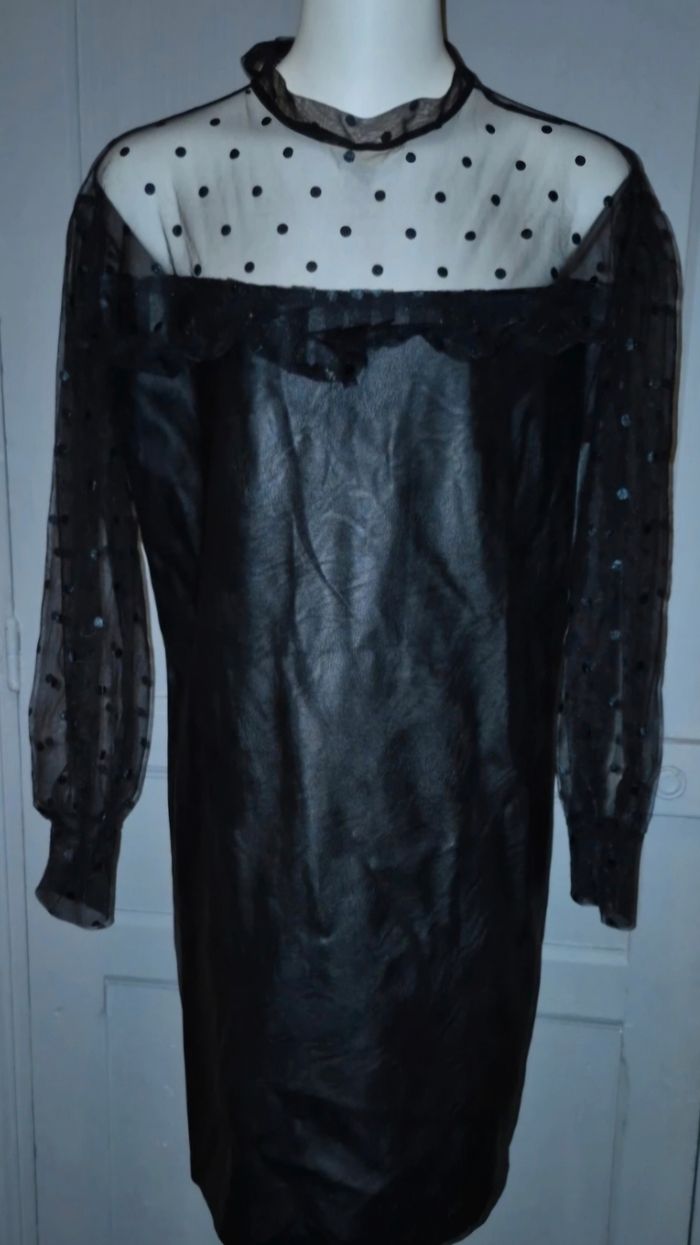 Robe noir