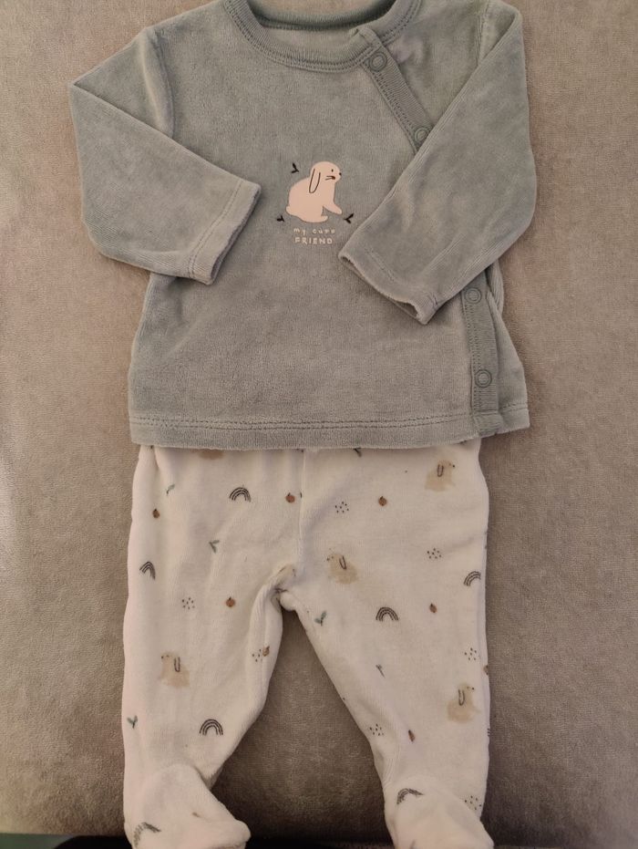 Lot de 69 vêtements 1 mois - photo numéro 8