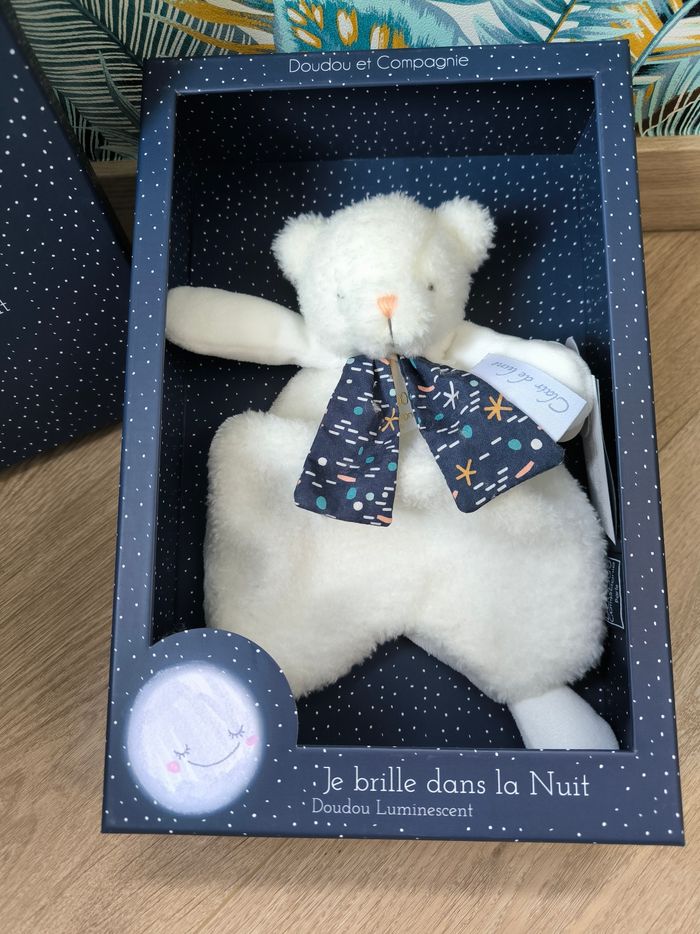 Doudou ours Luminescent
Neuf , jamais sorti de son emballage
Marque doudou et compagnie - photo numéro 2