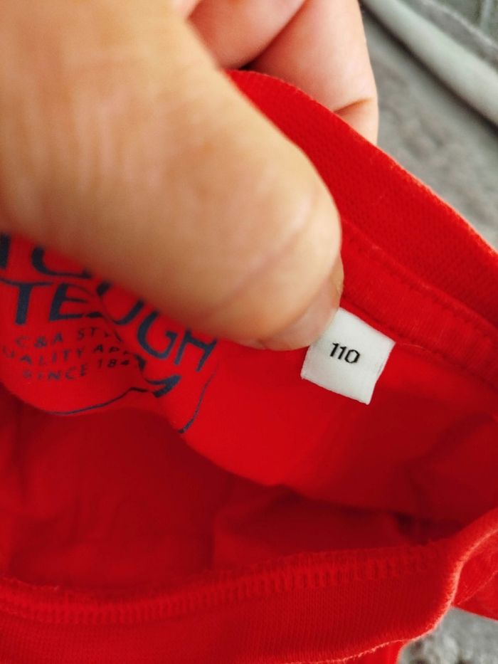 T- shirt Rouge pompier C& A 5 ans. - photo numéro 2