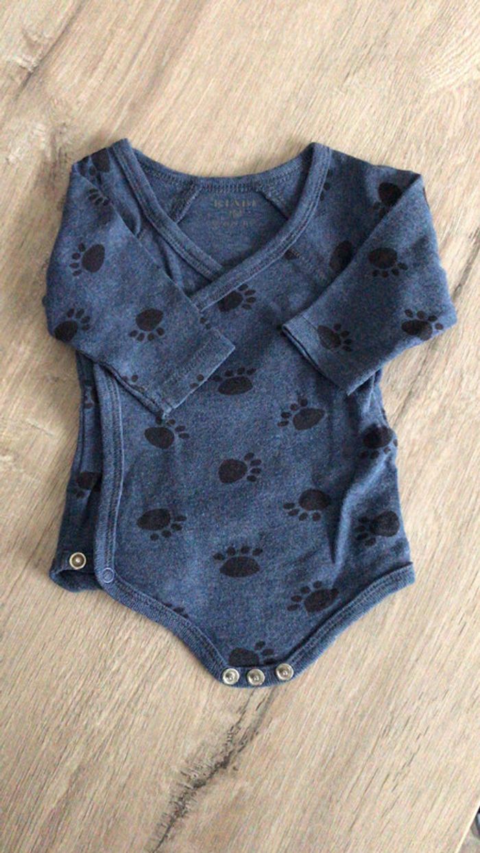 5 bodies 1 pyjama 1 mois - photo numéro 4