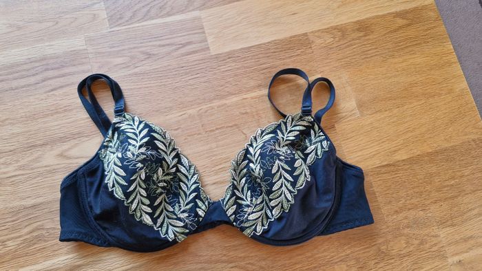 (369) articles disponibles Soutien-gorge Sariana 95C