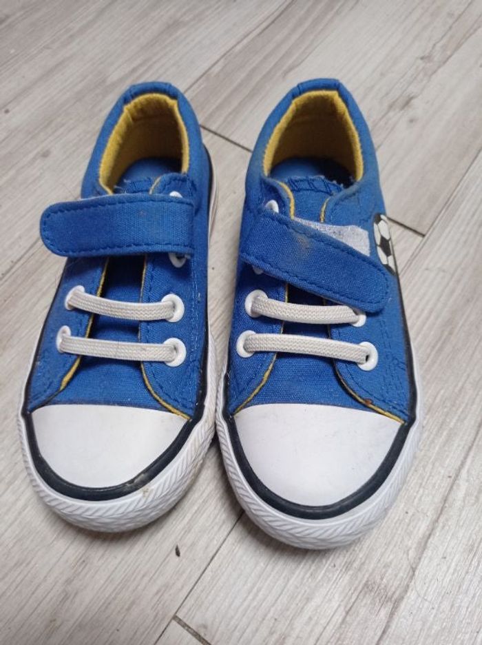 Chaussure garçon taille 26