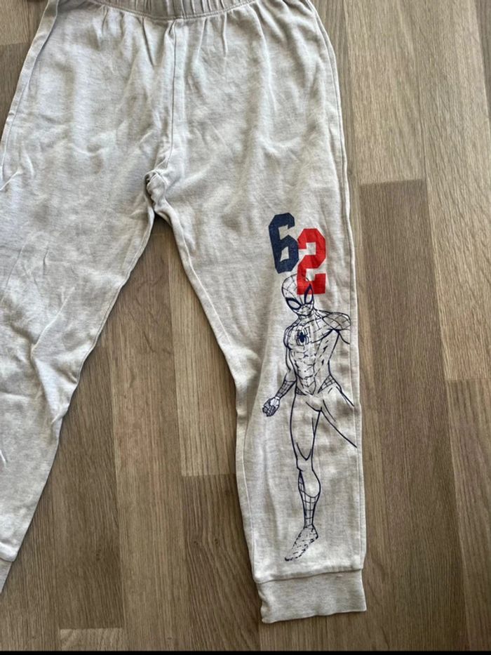 Pyjama deux pièces disney Marvel spider man taille 7 / 8 ans - photo numéro 4