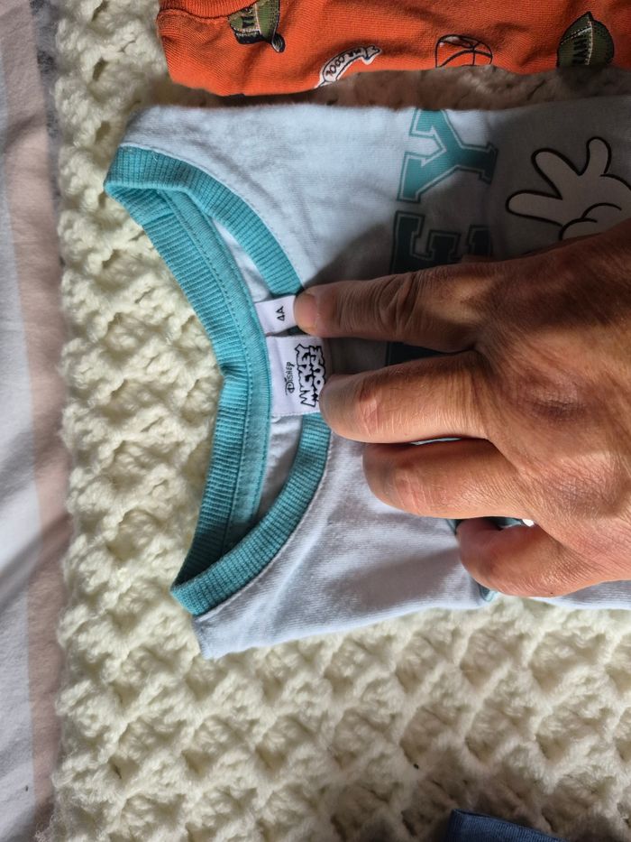 Lots tee-shirts - photo numéro 2