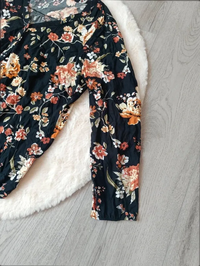 Haut fleuri BPC Bonprix Collection – Taille 48 - photo numéro 2