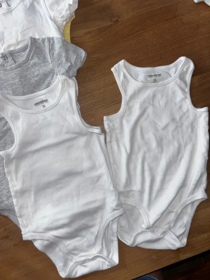 Lot de 5 bodies MC et 2 sans manche orchestra 36 mois - photo numéro 2