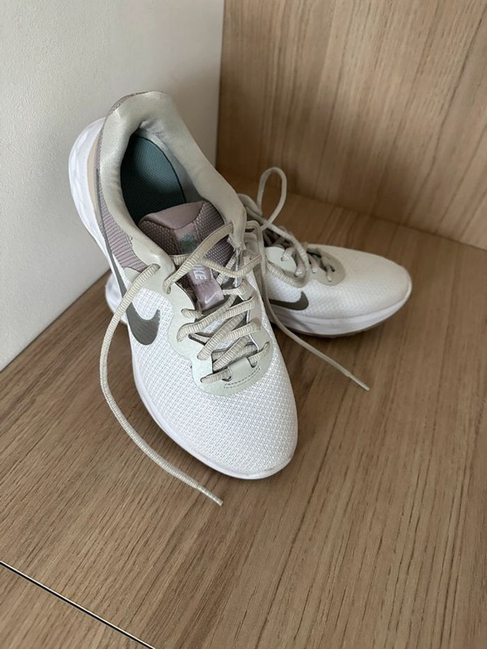 Basket sport taille 38.5 - photo numéro 6