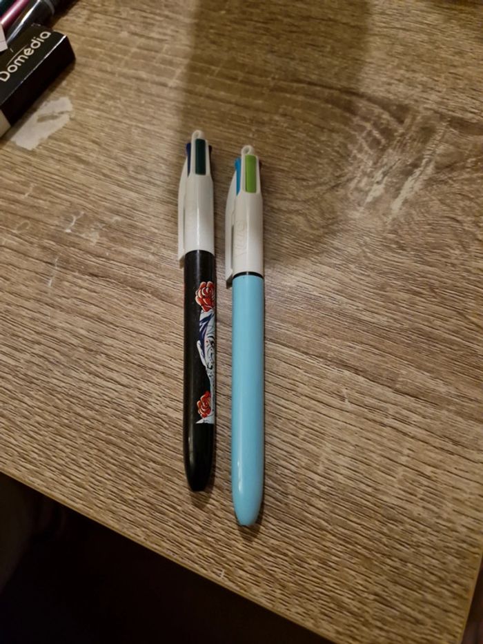 Lot deux 4 couleurs Bic - photo numéro 3