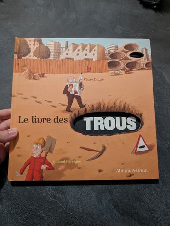 Le livre des trous