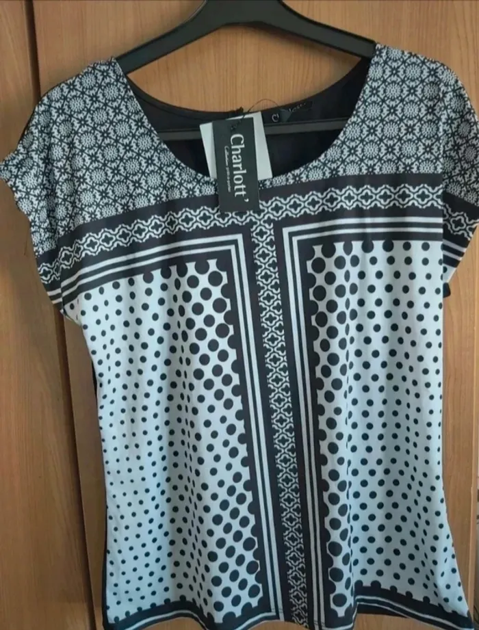 Top / blouse MC charlott' taille 34/36