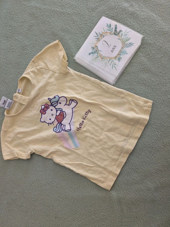 T-shirt hello Kitty 24 mois