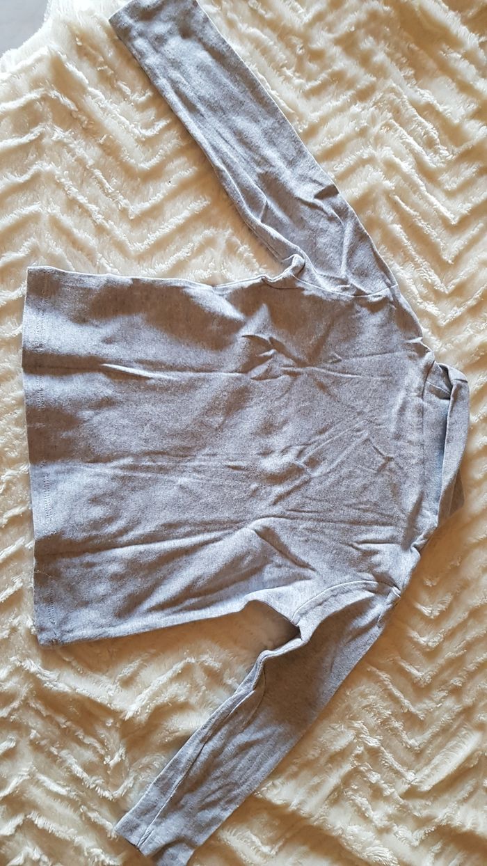 T-shirt gris a manche longue col roulé - photo numéro 2