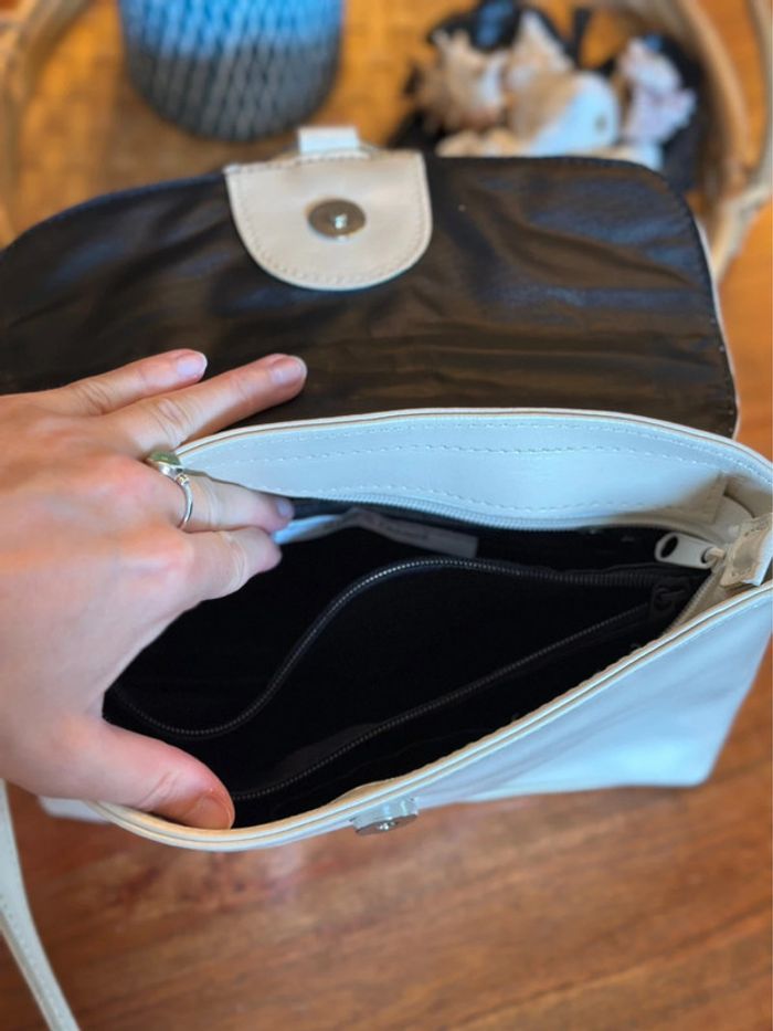 Sac bandoulière en cuir blanc crème cercle argenté – Vintage Made in France - photo numéro 7