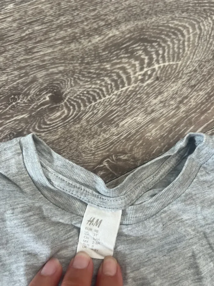Pull uni H&M 3 ans - photo numéro 2