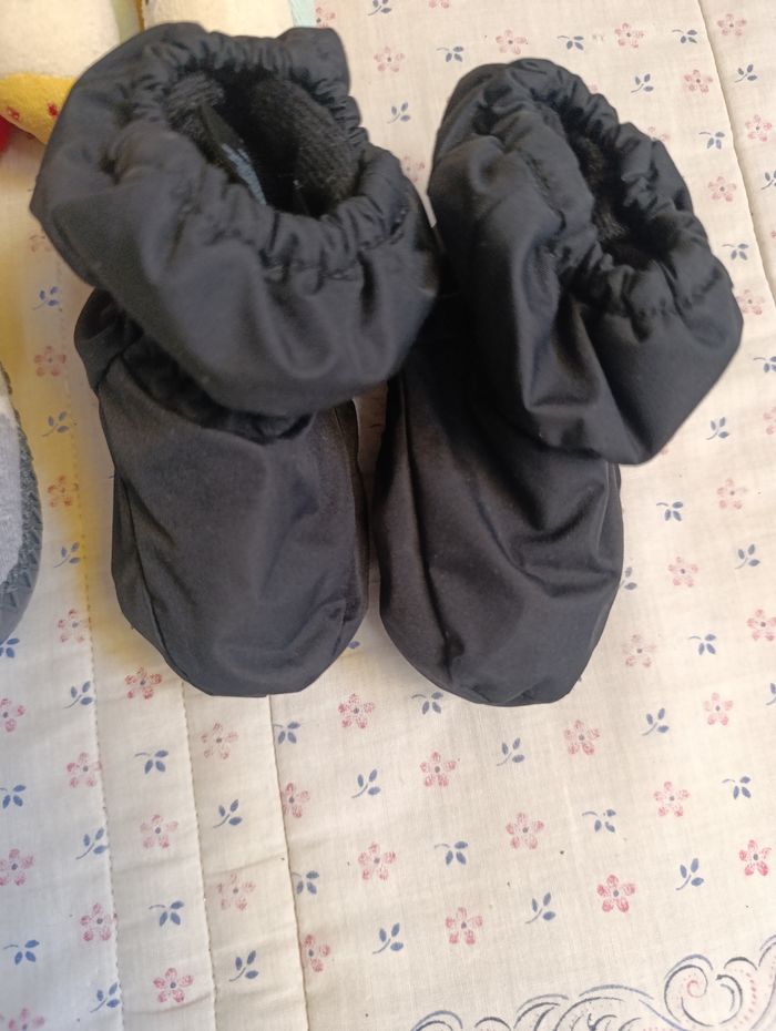Lot 4 paires de chaussons bébé 16 - photo numéro 3
