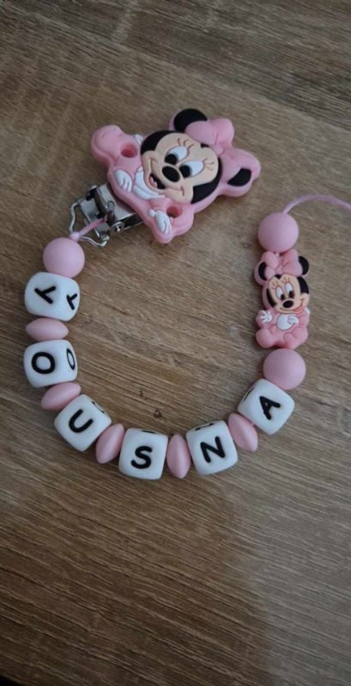 Attache tétine yousna