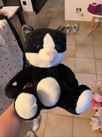 Peluche chat taille moyenne